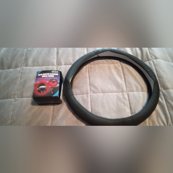Heated +Regular Steering Wheel Cover🚗 Bundle - Picture 8 of 14